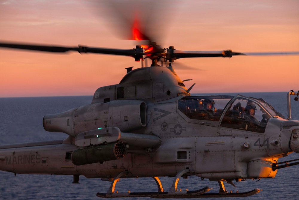 QUART 26.2: VMM-362, HMLA-367, and HMH-465 conduct deck landing qualifications aboard USS Makin Island