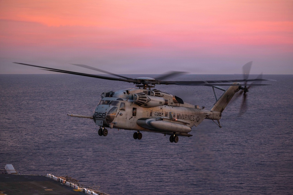 QUART 26.2: VMM-362, HMLA-367, and HMH-465 conduct deck landing qualifications aboard USS Makin Island