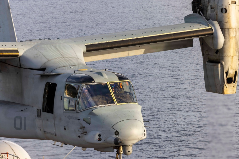 QUART 26.2: VMM-362, HMLA-367, and HMH-465 conduct deck landing qualifications aboard USS Makin Island