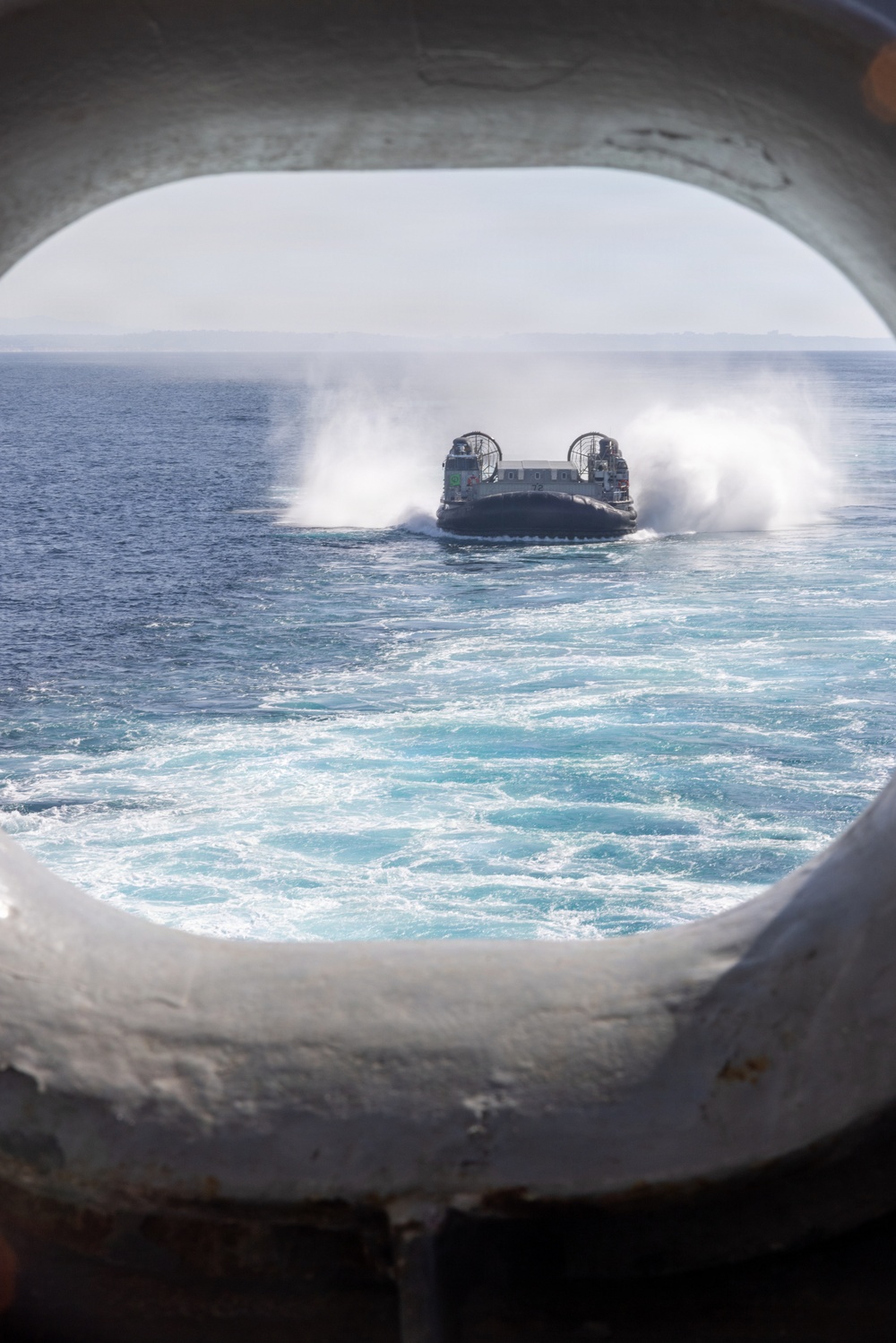 QUART 26.2: LCAC operations aboard USS Makin Island