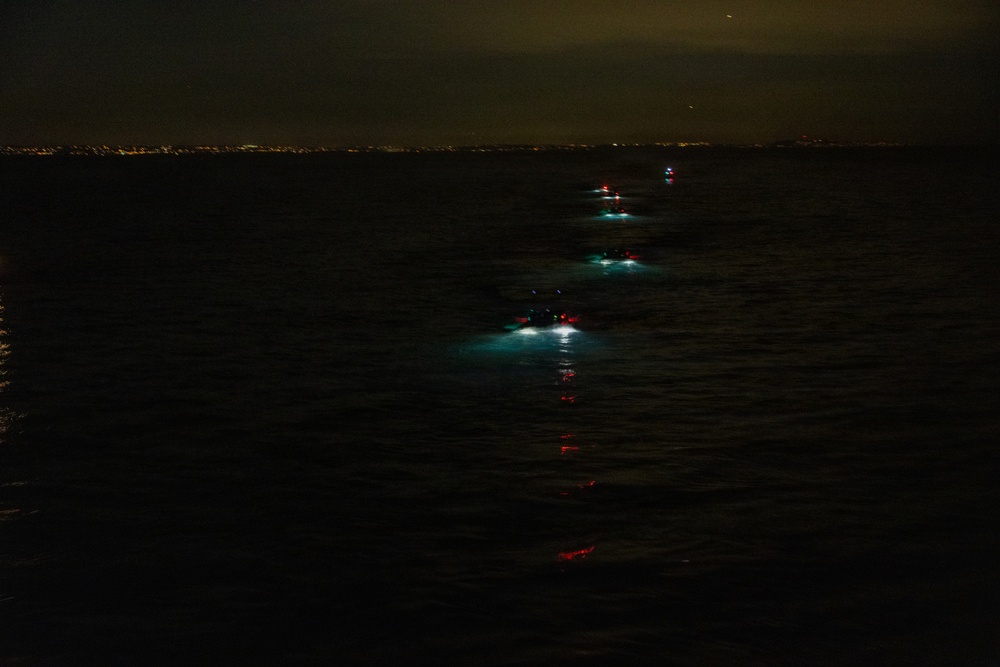QUART 26.2: LCAC operations aboard USS Makin Island