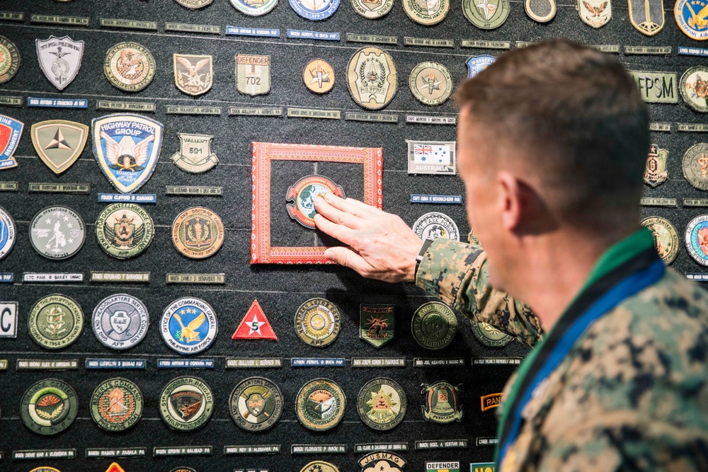 MRF-SEA Marines Meet Northern Luzon Command Leadership