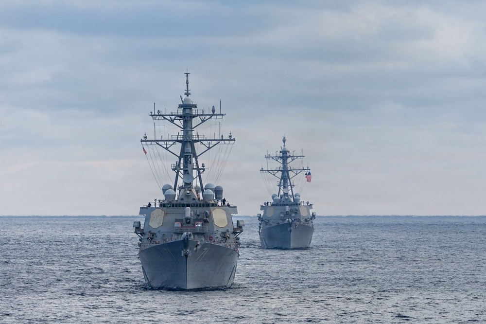 USS Gonzalez Integrates with Carrier Strike Group TEN During Group Sail Exercise
