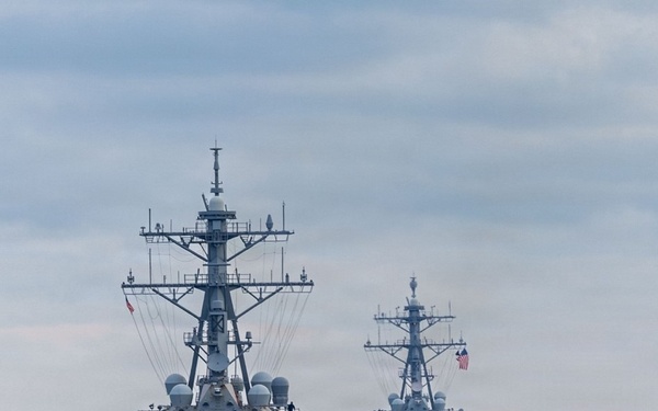 USS Gonzalez Integrates with Carrier Strike Group TEN During Group Sail