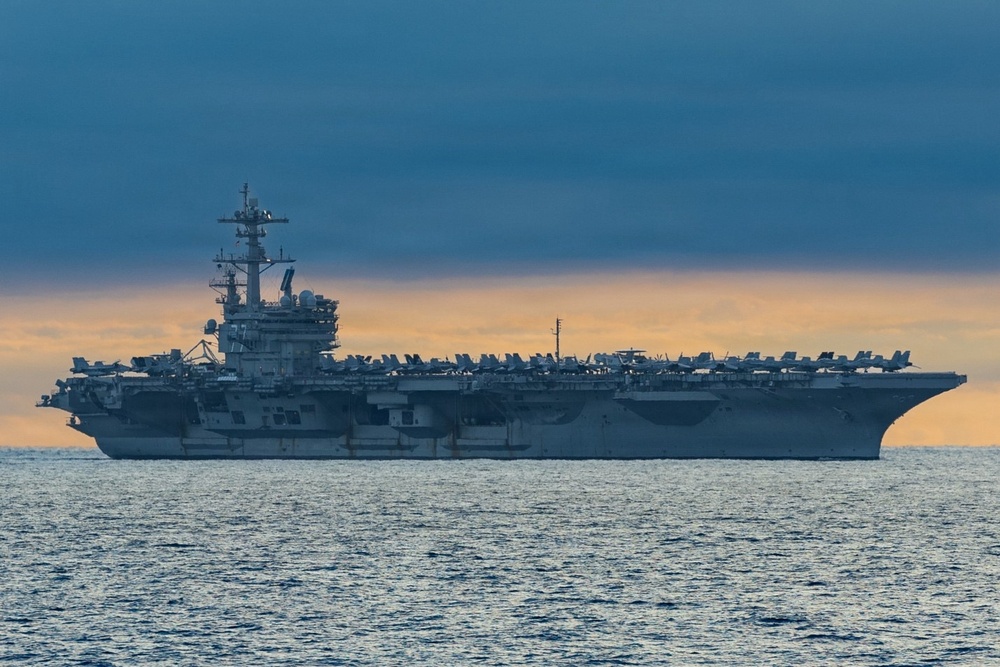 USS Gonzalez Integrates with Carrier Strike Group TEN During Group Sail Exercise