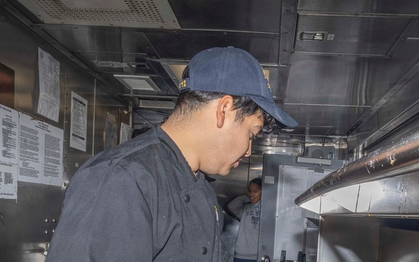 USS Michael Murphy conducts routine operations