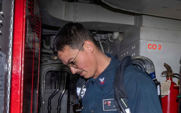 USS Michael Murphy conducts routine operations