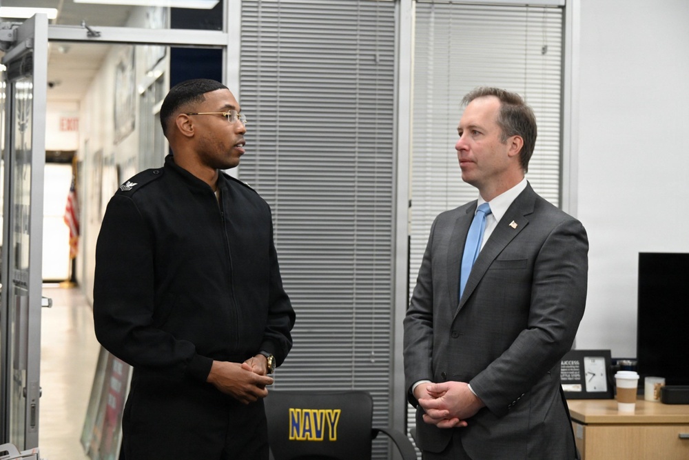 NTAG Empire State Hosts Assistant Secretary of the Navy for Manpower and Reserve Affairs at NRS Elmhurst