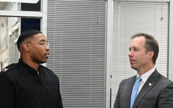 NTAG Empire State Hosts Assistant Secretary of the Navy for Manpower and Reserve Affairs at NRS Elmhurst