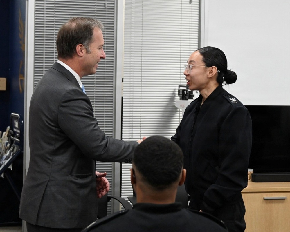 NTAG Empire State Hosts Assistant Secretary of the Navy for Manpower and Reserve Affairs at NRS Elmhurst