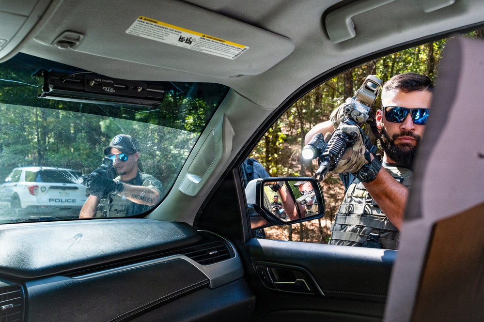 Federal Bureau of Investigation, Columbia Field Office Hosts Special Weapons and Tactics Summit