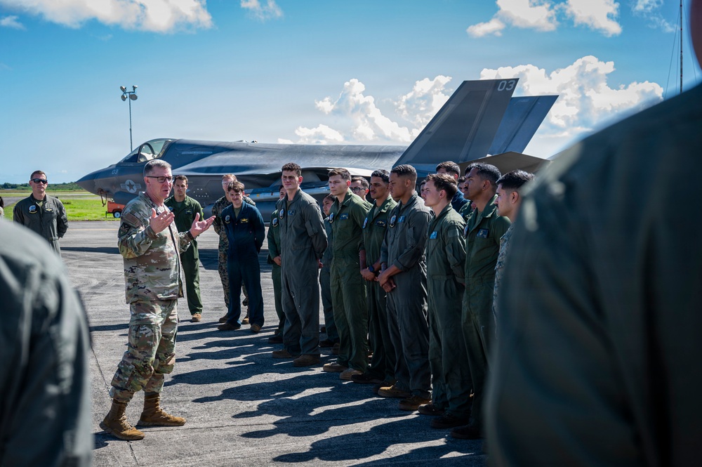 SOUTHCOM command visits Puerto Rico