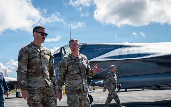 SOUTHCOM command visits Puerto Rico