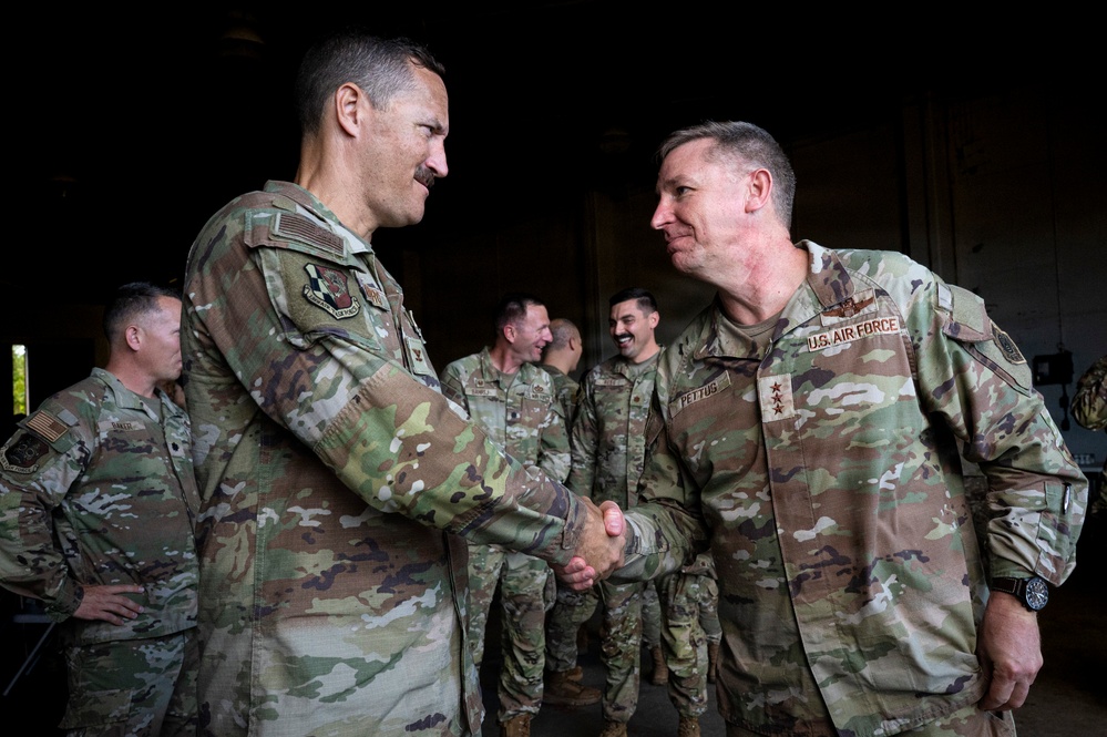 SOUTHCOM command visits Puerto Rico