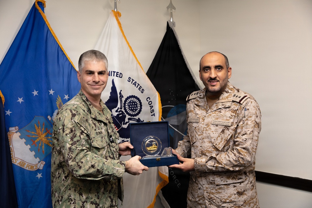 Royal Saudi Naval Forces director of supply visits NAVSUP WSS