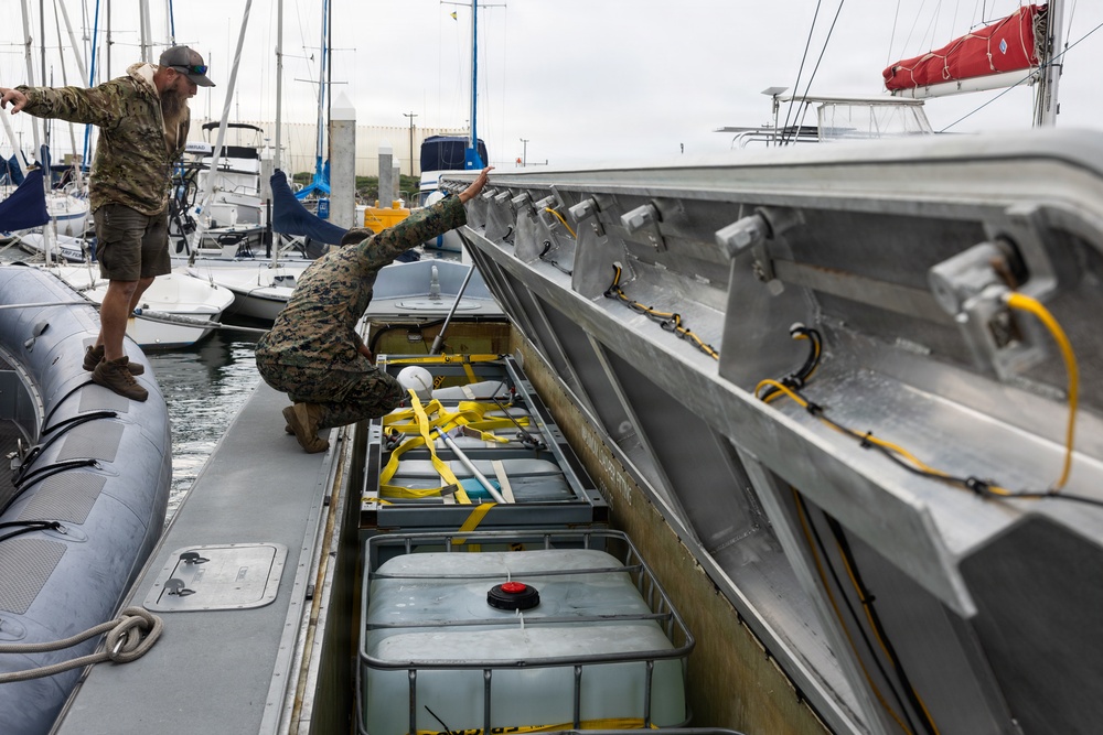 1st MLG Marines test an Autonomous Low-Profile Vessel