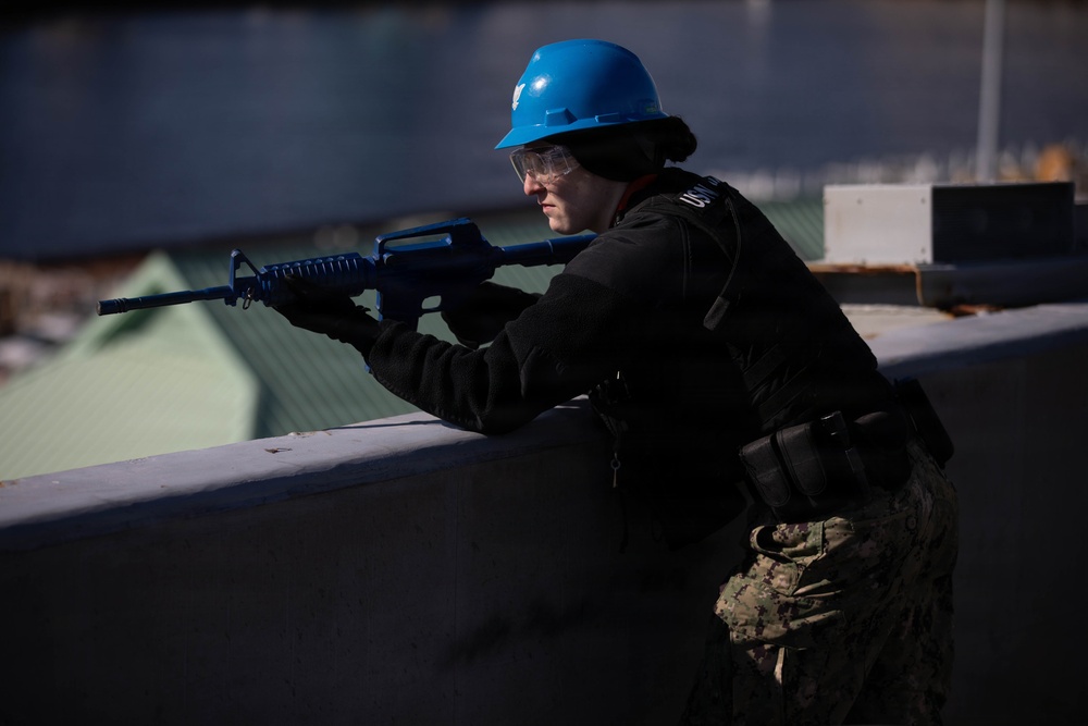 Ike Conducts Planned Incremental Availability maintenance period