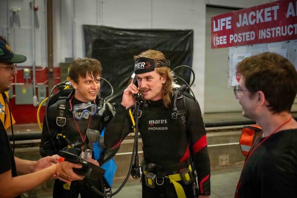 Team Omer Breaks World Record-and Barriers