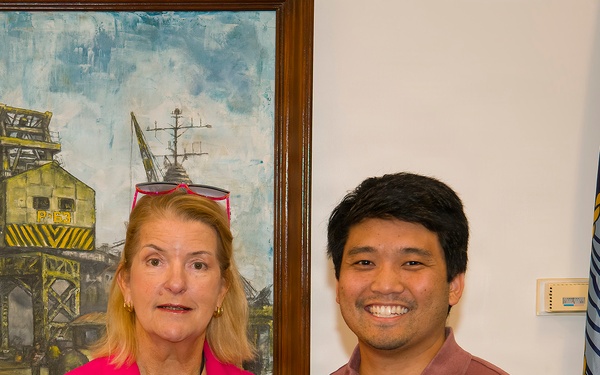 Pearl Harbor Naval Shipyard Supervisor Honored with Annual Award