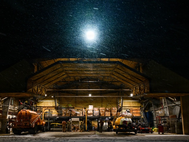 Scott AFB crews battle winter storm, keep mission moving