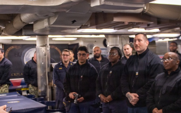 Vice Adm. John Gumbleton Visits USS Truxtun