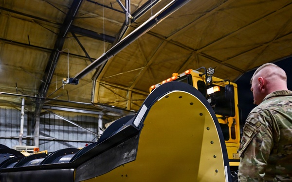 Scott AFB crews battle winter storm, keep mission moving