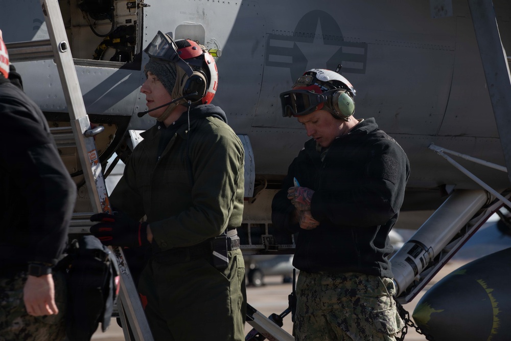 Strike Fighter Squadron (VFA) 34 Prepares for a Training Exercise