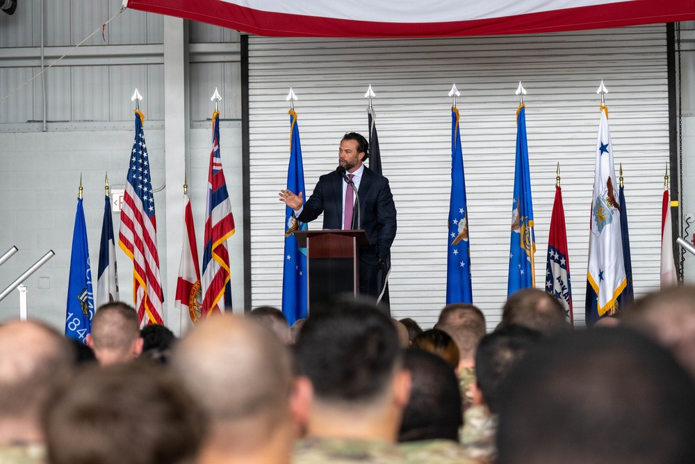 Under Secretary of the Air Force visits the 15th Wing