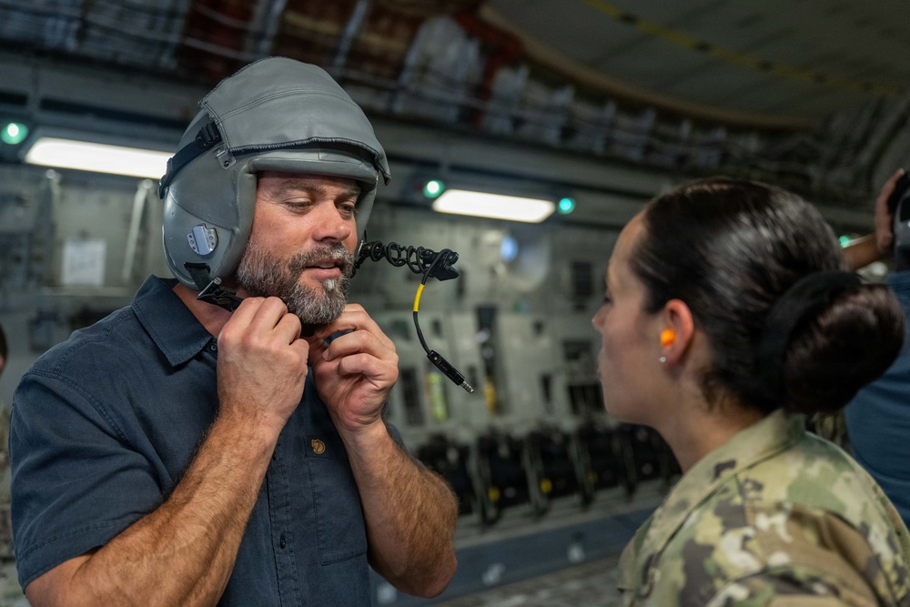 Under Secretary of the Air Force visits the 15th Wing