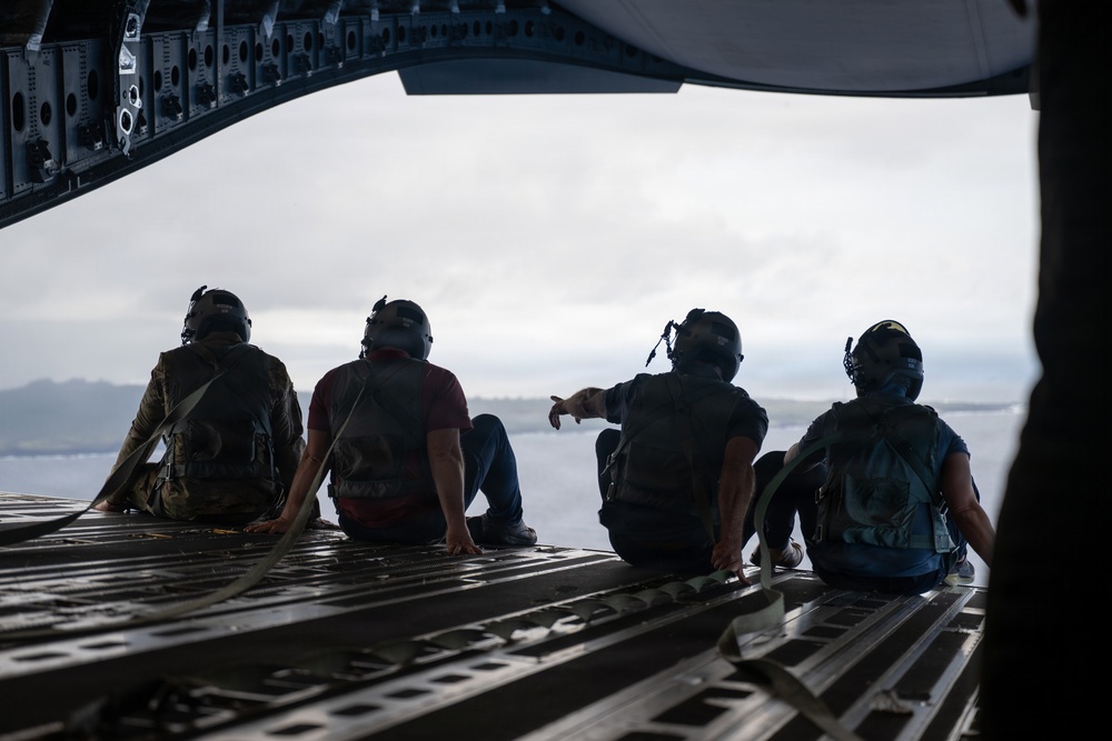 Under Secretary of the Air Force visits the 15th Wing