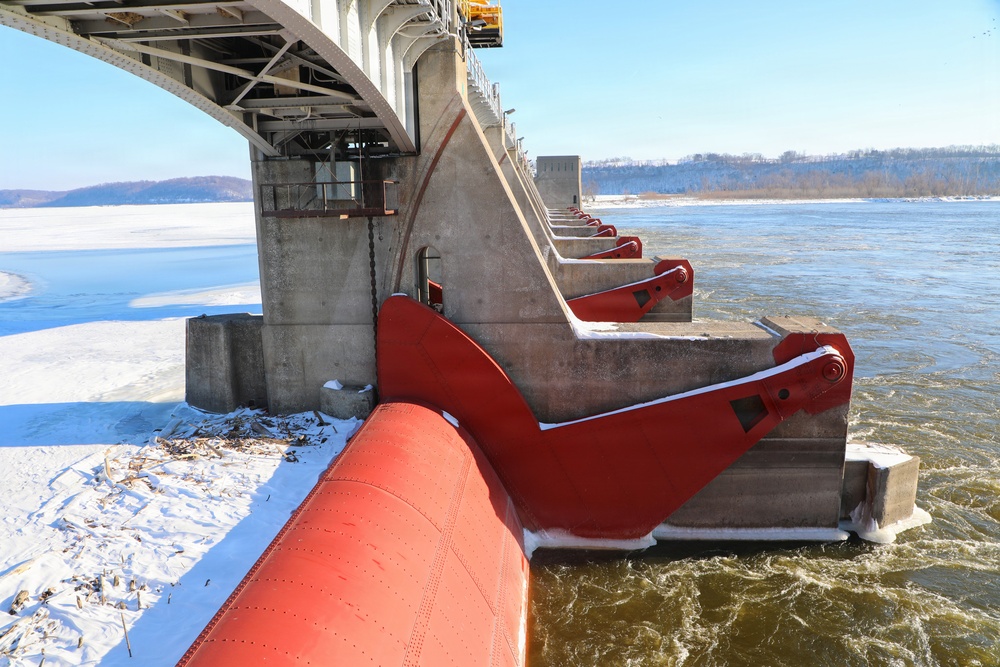 Ice forms along the Mississippi River near Lock and Dam 25