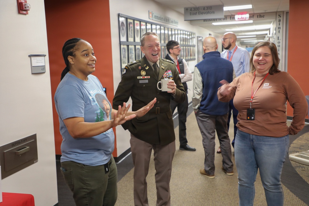 USACE St. Louis has coffee with the commander