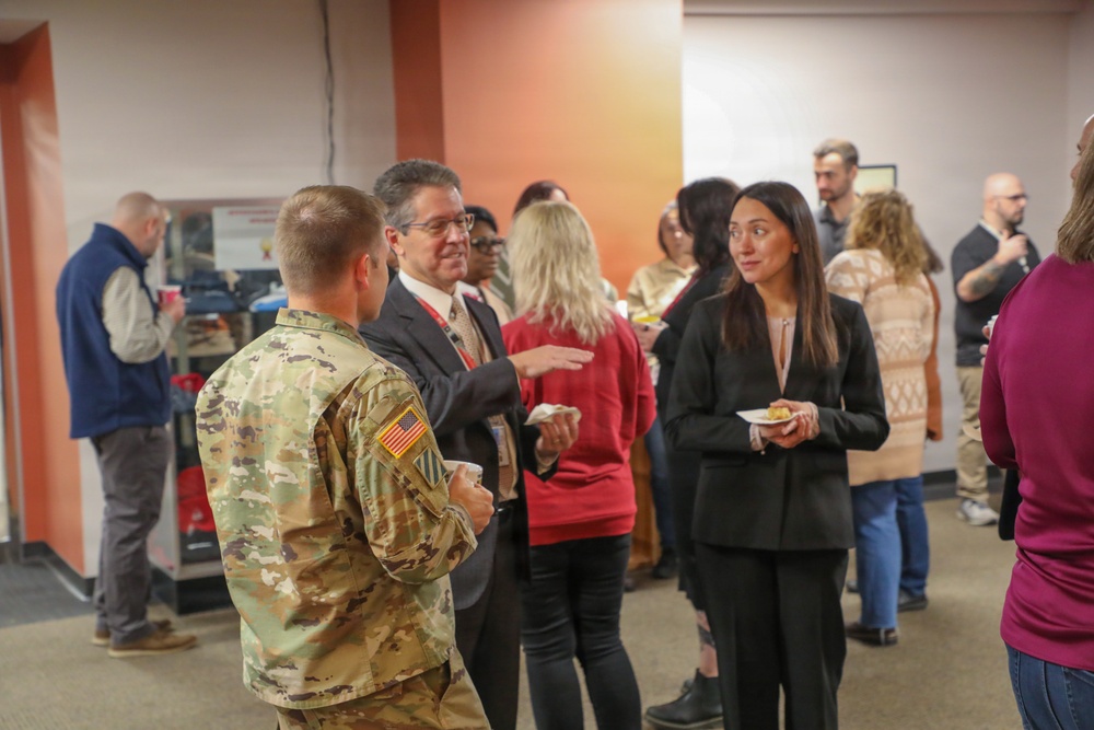 USACE St. Louis has coffee with the commander