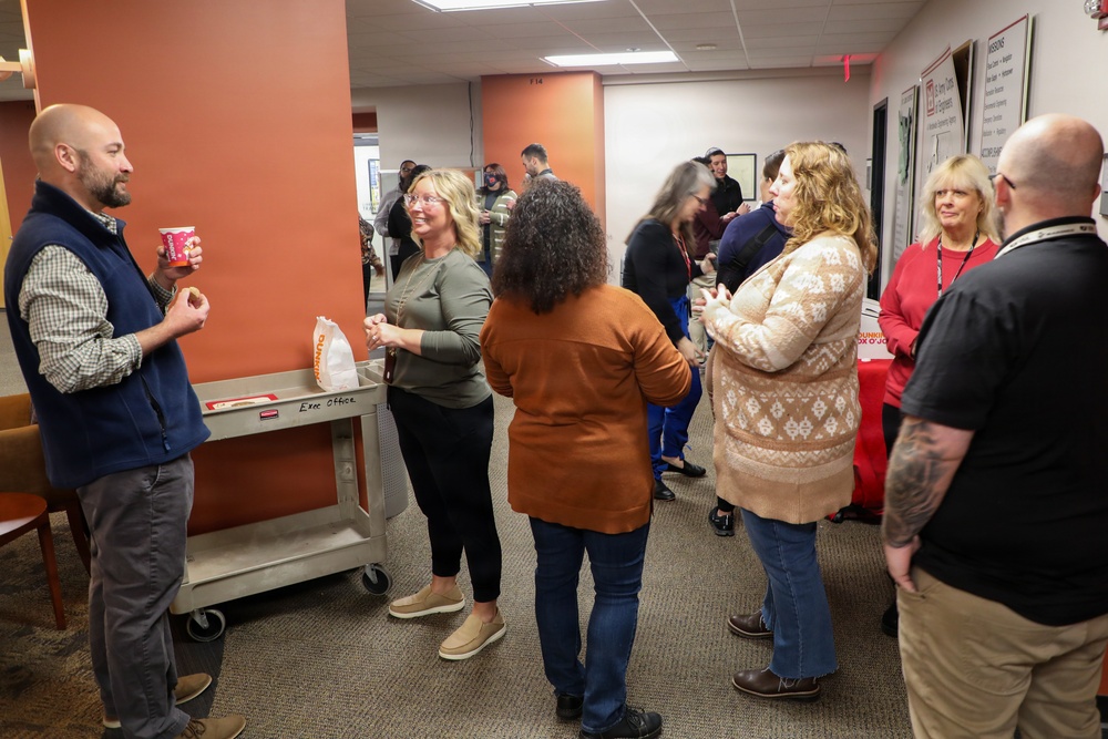USACE St. Louis has coffee with the commander