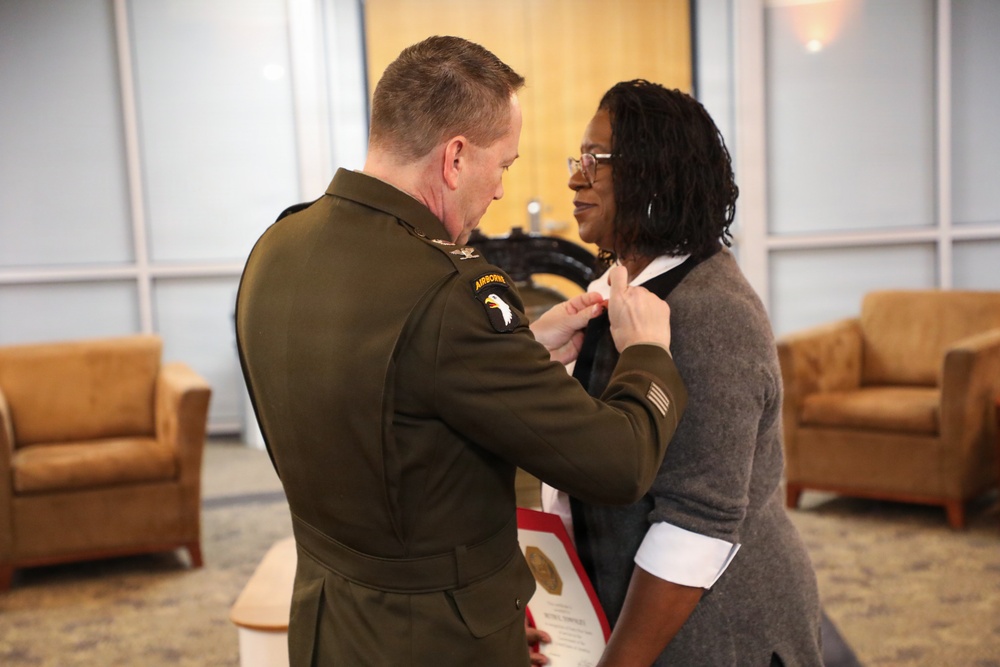 USACE St. Louis has coffee with the commander