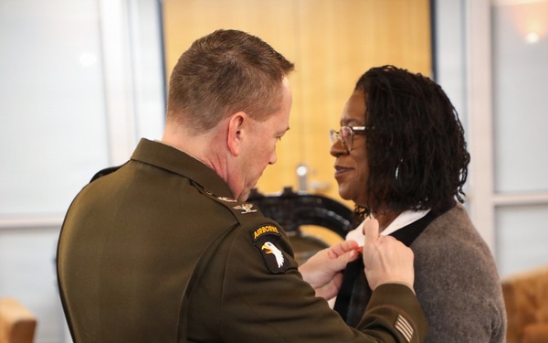 USACE St. Louis has coffee with the commander