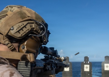 22nd MEU(SOC) | India Co Deck Shoot on USS Fort Lauderdale