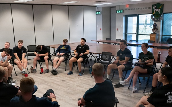 Colorado State University ROTC visits 10th Special Forces Group