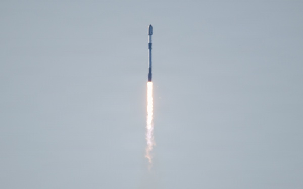 Starlink 17-19 Launches Aboard Falcon 9 Rocket from Vandenberg Space Force Base