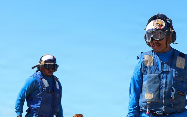 USS Thomas Hudner (DDG 116) Flight Ops