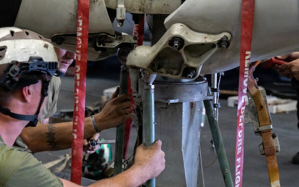 22nd MEU(SOC) | U.S. Marines Conduct Maintenance on a MV-22B Osprey Engine