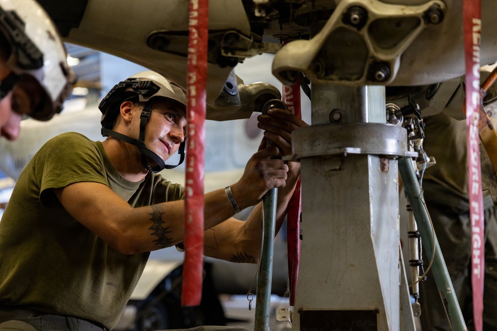 22nd MEU(SOC) | U.S. Marines Conduct Maintenance on a MV-22B Osprey Engine