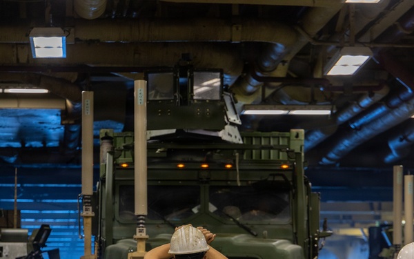 22nd MEU(SOC) | 22nd MEU (SOC) Conducts LCAC and Flight Operations aboard the USS Iwo Jima