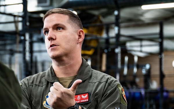 Luke, Holloman Demonstrate Global Fighter Operations During Community Leader Visit