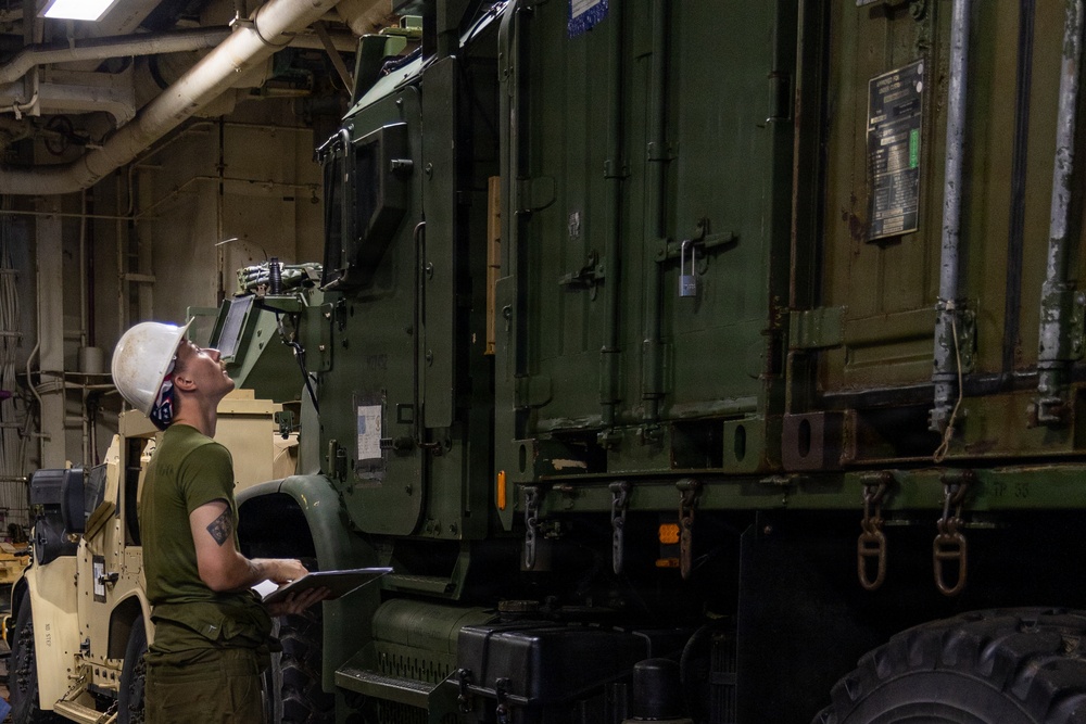 22nd MEU(SOC) | 22nd MEU (SOC) Conducts LCAC and Flight Operations aboard the USS Iwo Jima