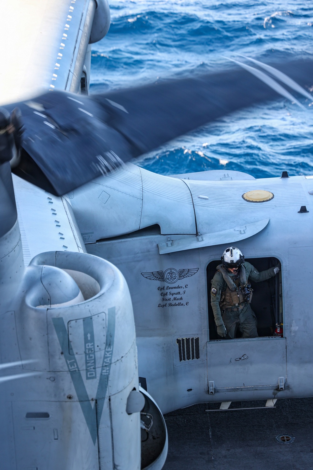 22nd MEU(SOC) | 22nd MEU (SOC) Conducts LCAC and Flight Operations aboard the USS Iwo Jima
