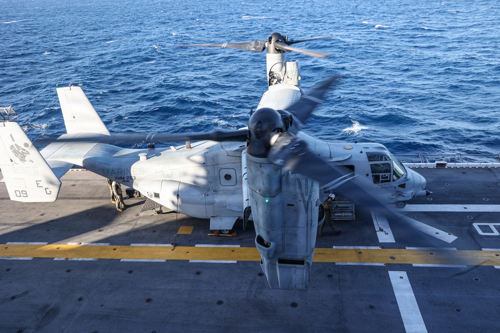 22nd MEU(SOC) | 22nd MEU (SOC) Conducts LCAC and Flight Operations aboard the USS Iwo Jima