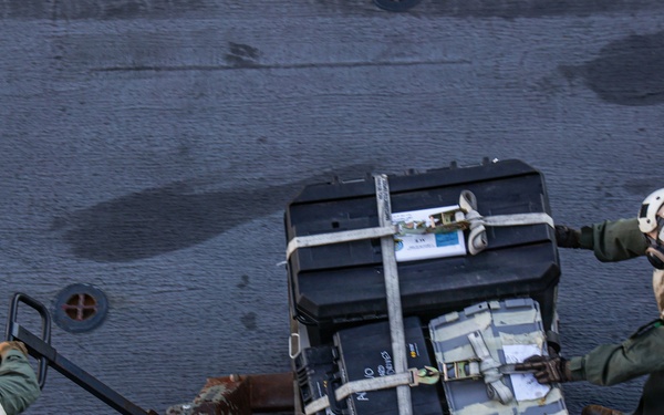 22nd MEU(SOC) | 22nd MEU (SOC) Conducts LCAC and Flight Operations aboard the USS Iwo Jima