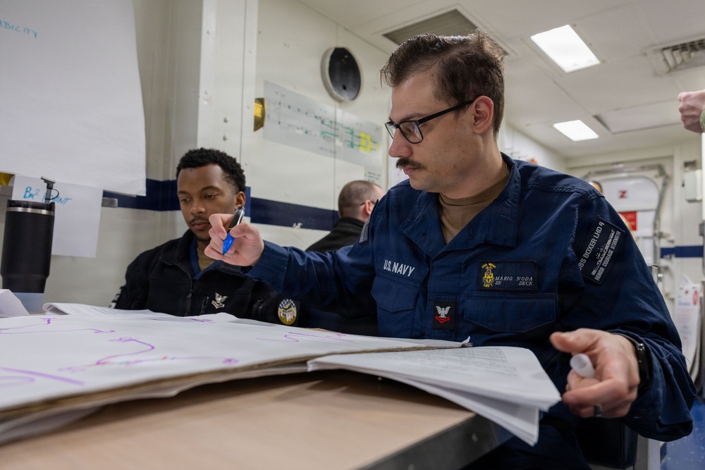 Boxer Sailors Learn Leadership Skills