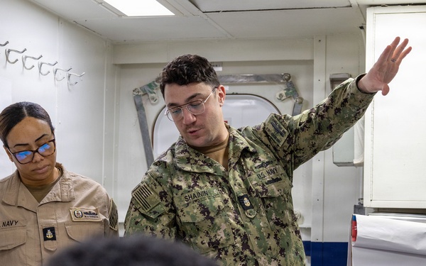 Boxer Sailors Learn Leadership Skills